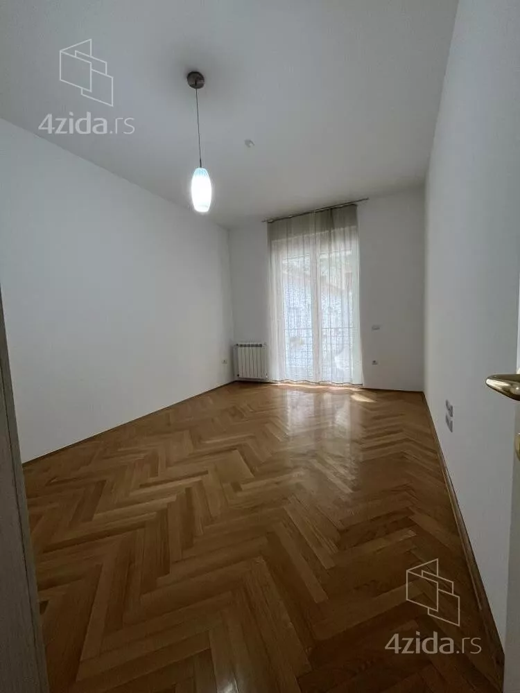 Kancelarija | 4zida