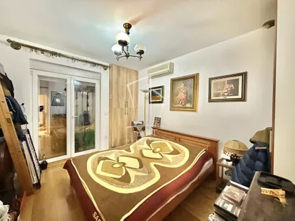 Emilije Jakšić | 4zida.rs