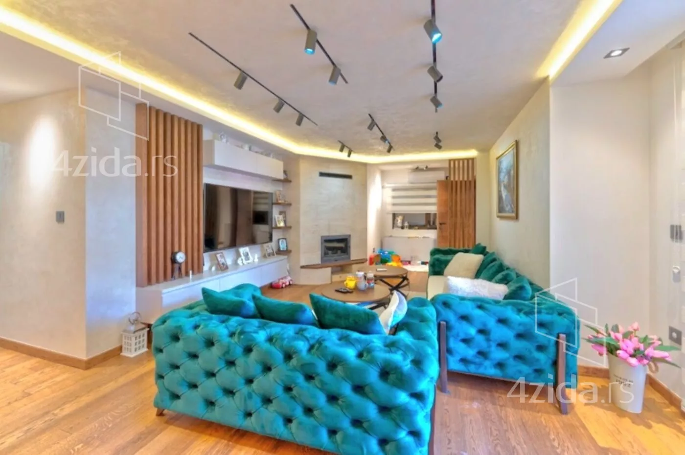 Šestosoban stan | 4zida