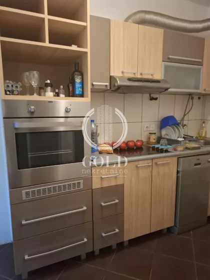 Petra Drapšina | 4zida.rs