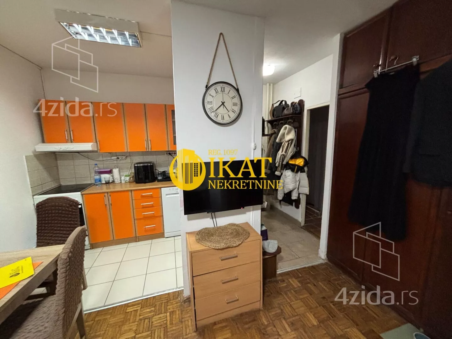 Jednoiposoban stan | 4zida