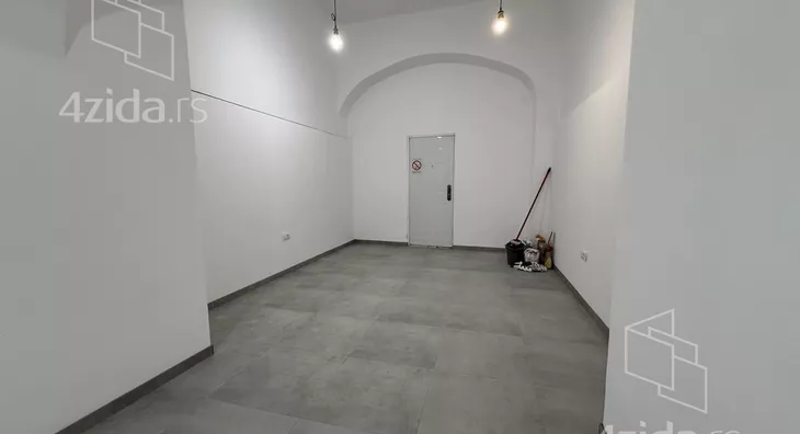 Lokal | 4zida