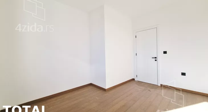 Četvoroiposoban stan | 4zida