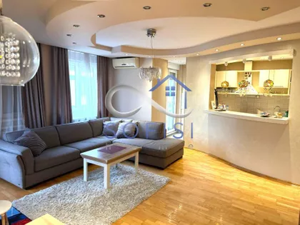 Jovana Đorđevića | 4zida.rs