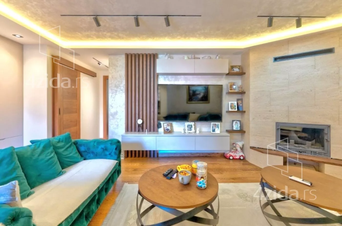 Šestosoban stan | 4zida