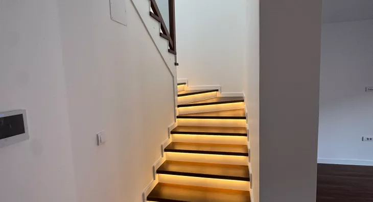 Šestosoban stan | 4zida