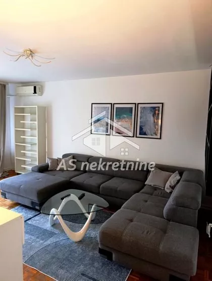 Crveni Krst Vračar | 4zida.rs