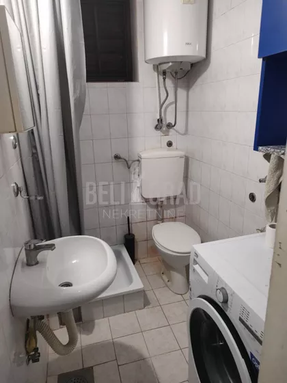 Mike Alasa | 4zida.rs