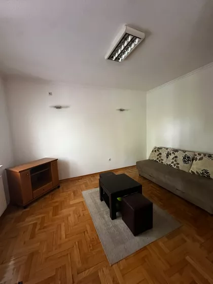 Trg Lazara Nešića | 4zida.rs