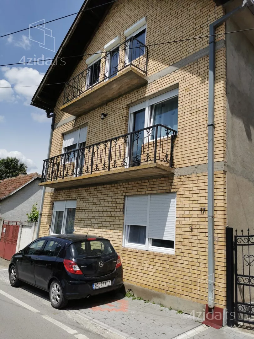 5-etažna kuća | 4zida