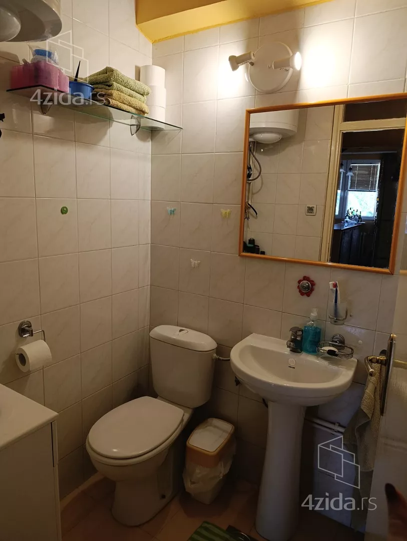 Troiposoban stan | 4zida