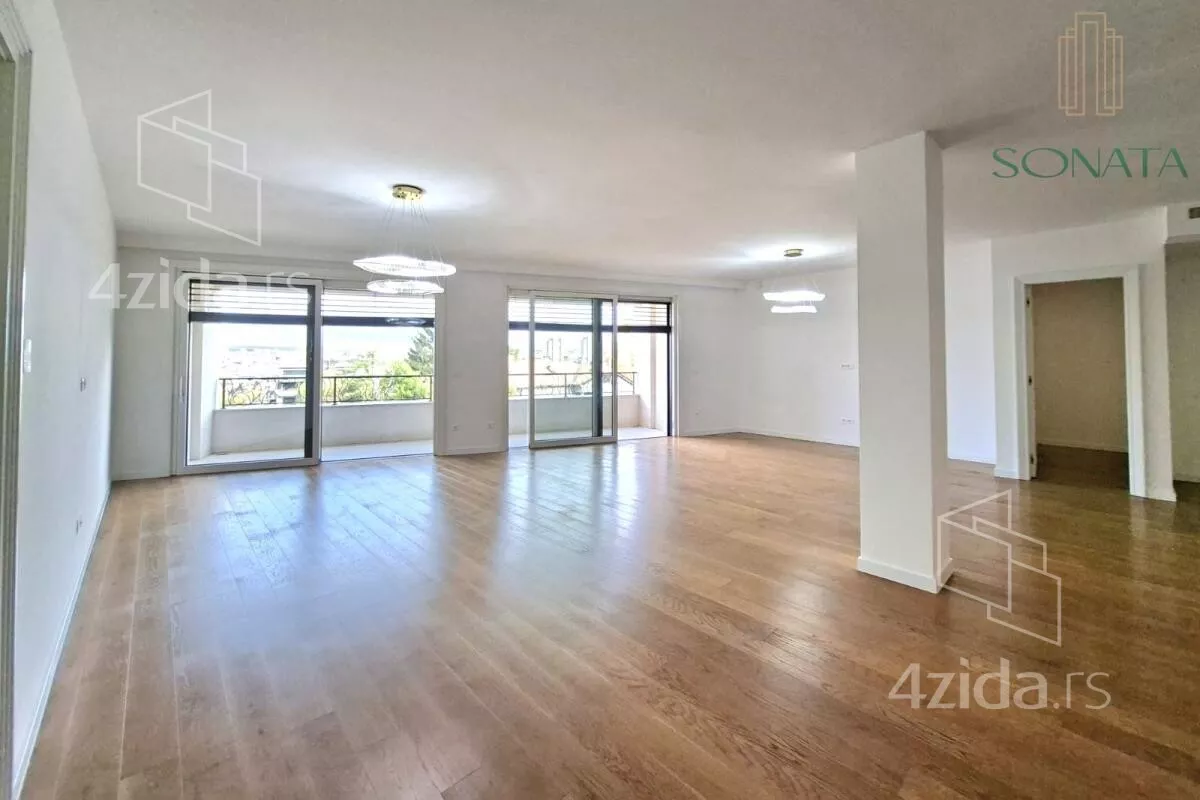 Petosoban stan | 4zida