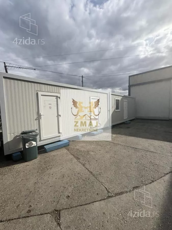 Poslovna zgrada | 4zida