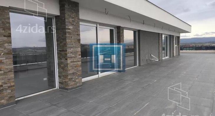 Petosoban stan | 4zida