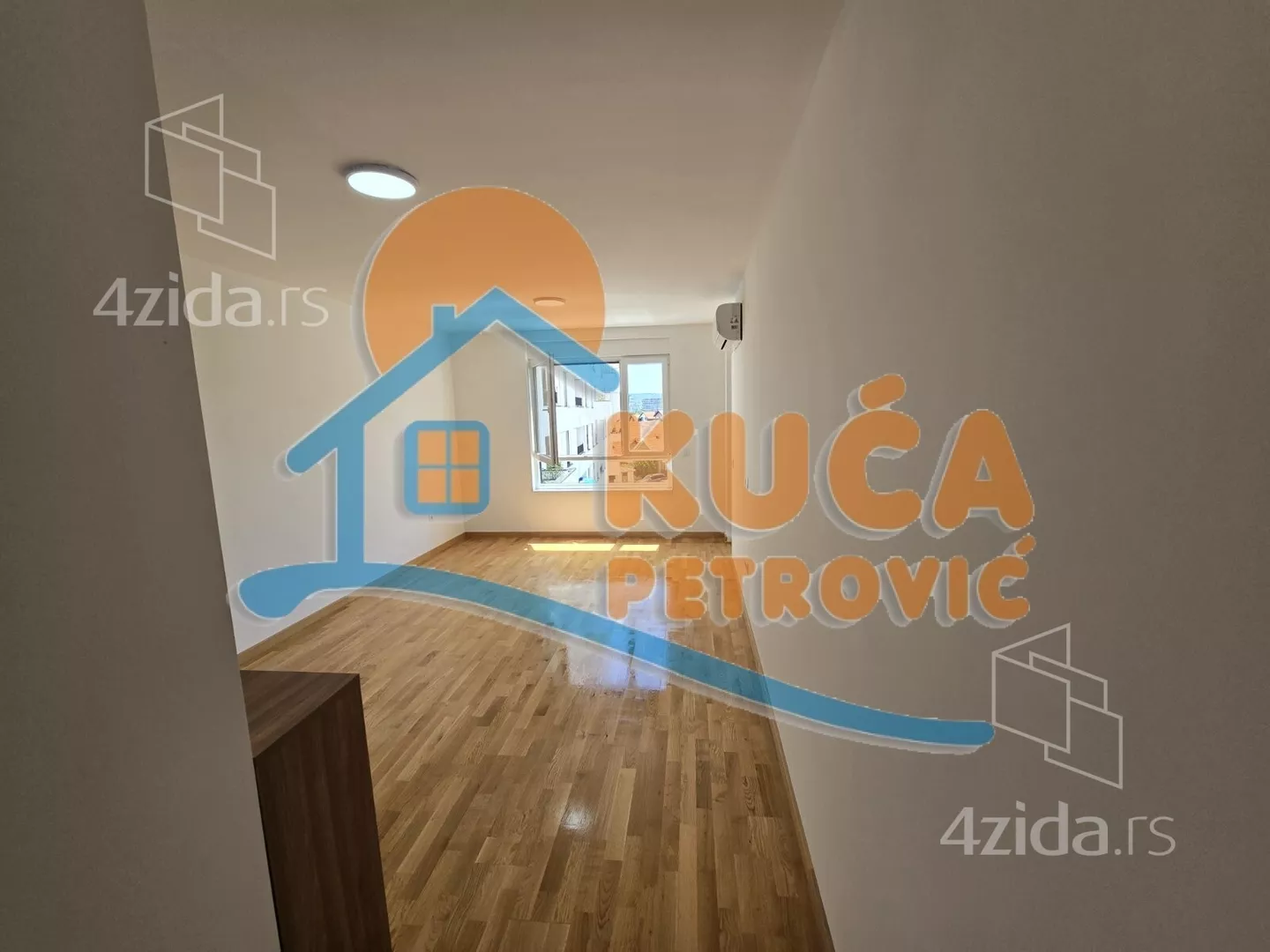Lokal | 4zida