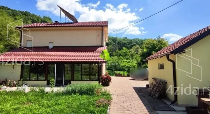 Kuća | 4zida