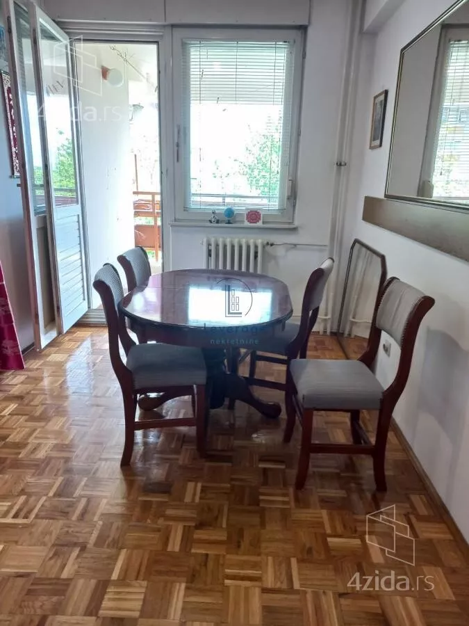 Troiposoban stan | 4zida