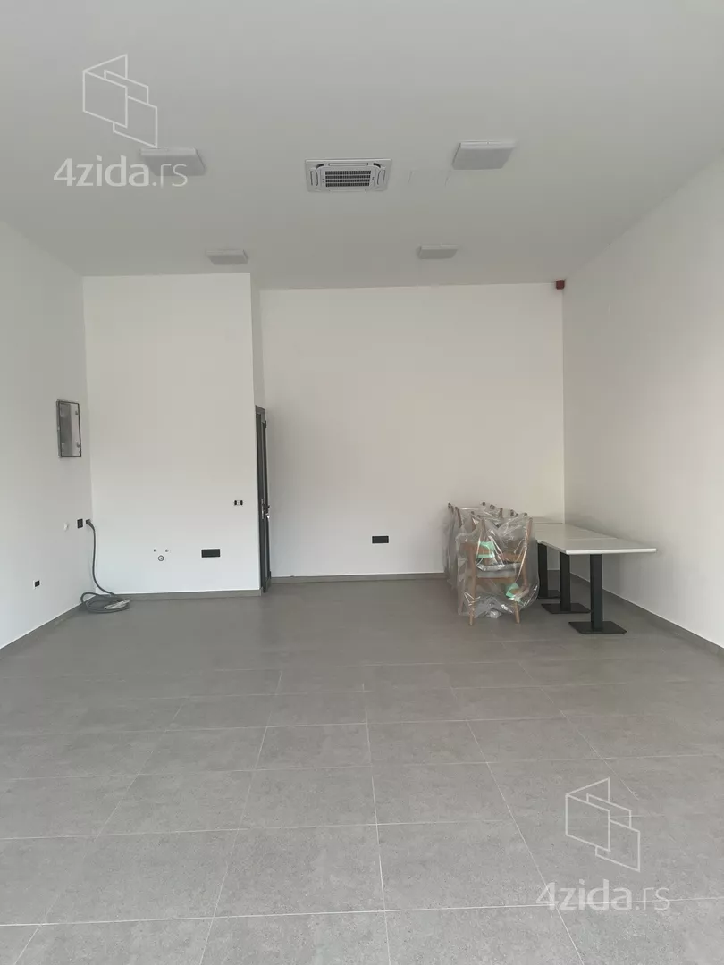 Poslovni prostor | 4zida