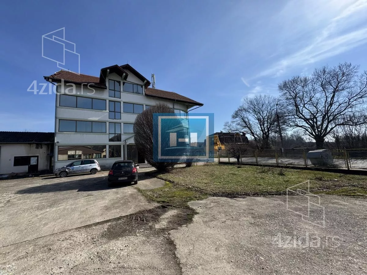 Poslovni prostor | 4zida