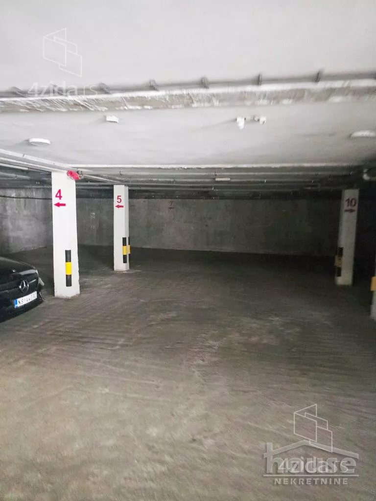Parking | 4zida