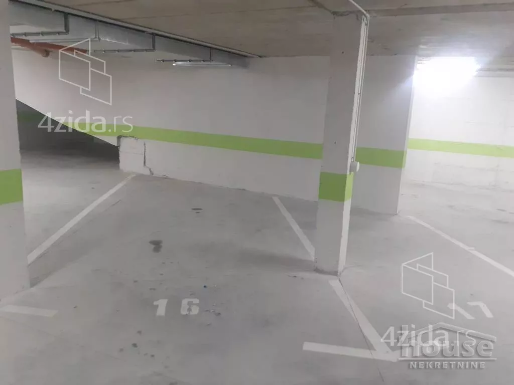 Garaža | 4zida
