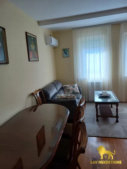 KOSANČIĆ IVANA | 4zida.rs