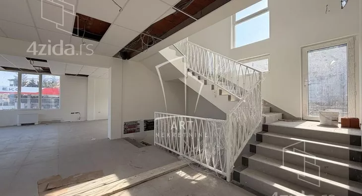 Poslovni prostor | 4zida