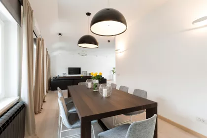 Krunski Venac | 4zida.rs