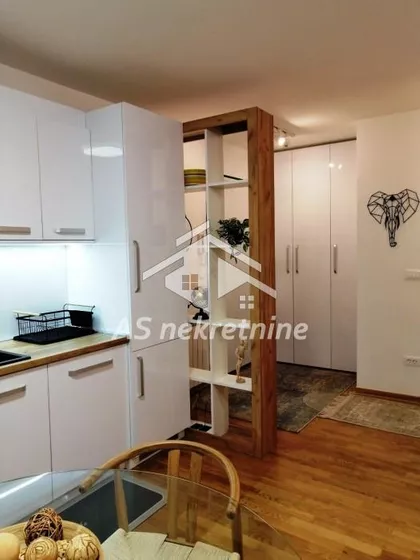 Lekino Brdo | 4zida.rs