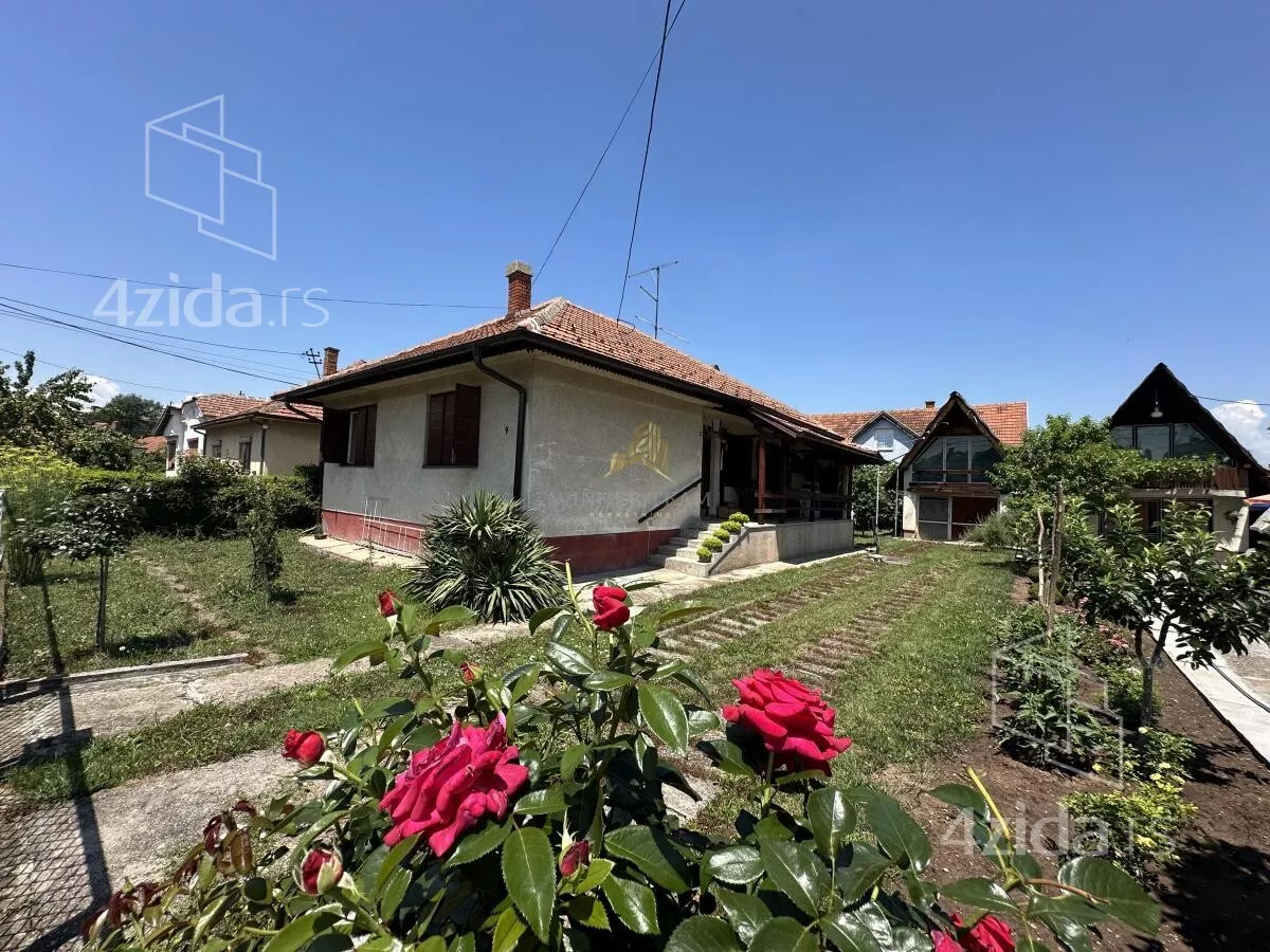 Kuća | 4zida