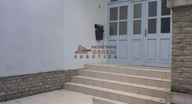 Šestosoban stan | 4zida