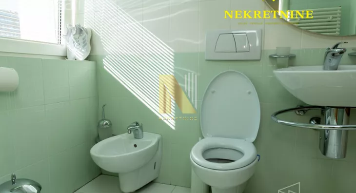Šestosoban stan | 4zida