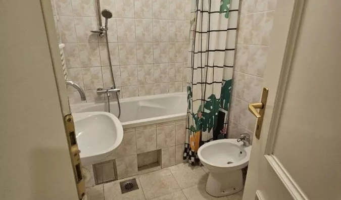 Četvoroiposoban stan | 4zida