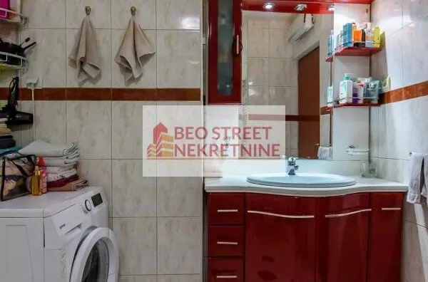 Četvoroiposoban stan | 4zida