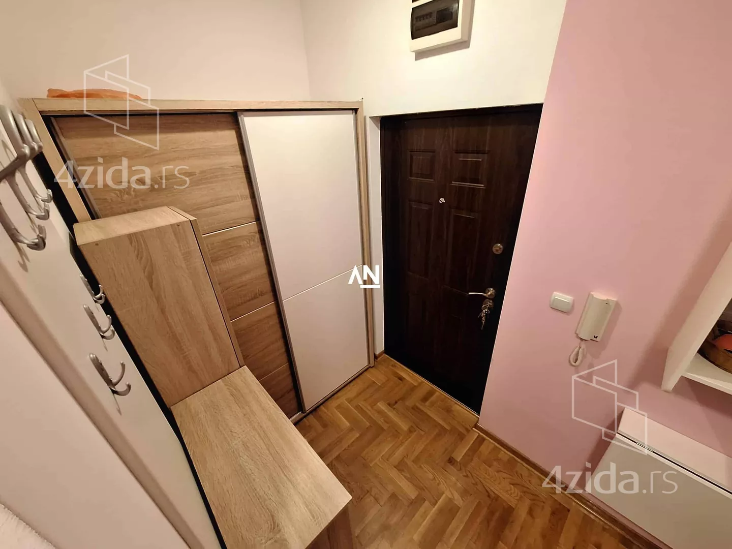 Garsonjera | 4zida