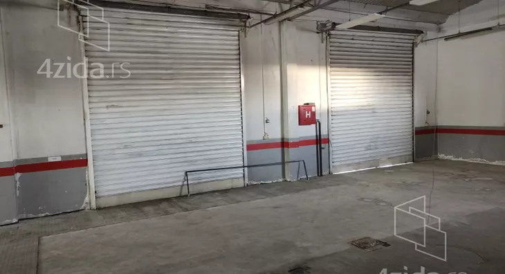 Poslovna zgrada | 4zida