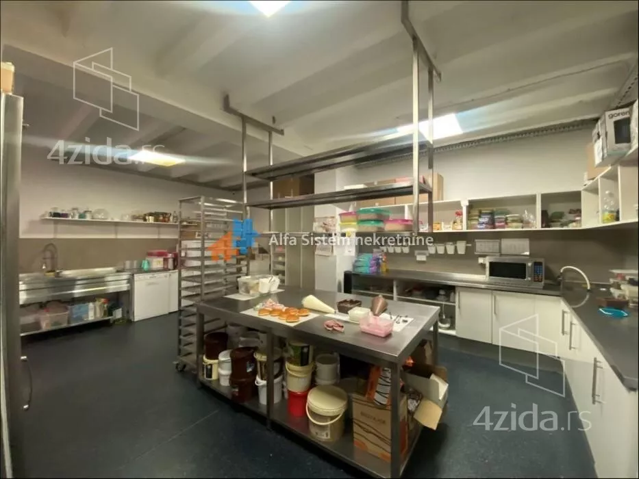 Lokal | 4zida