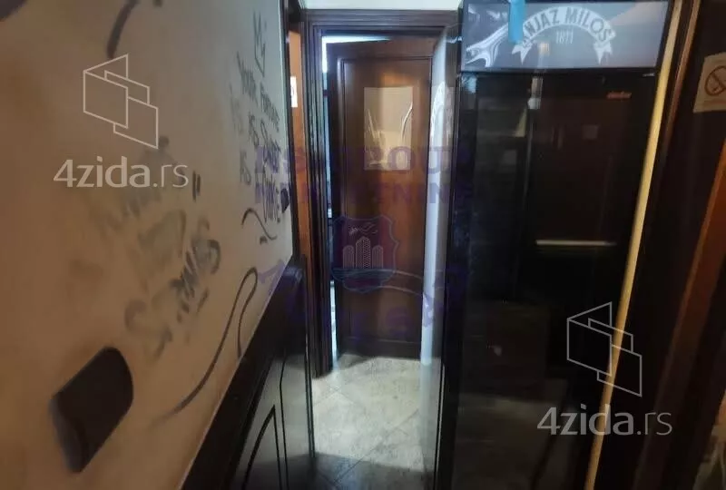 Lokal | 4zida