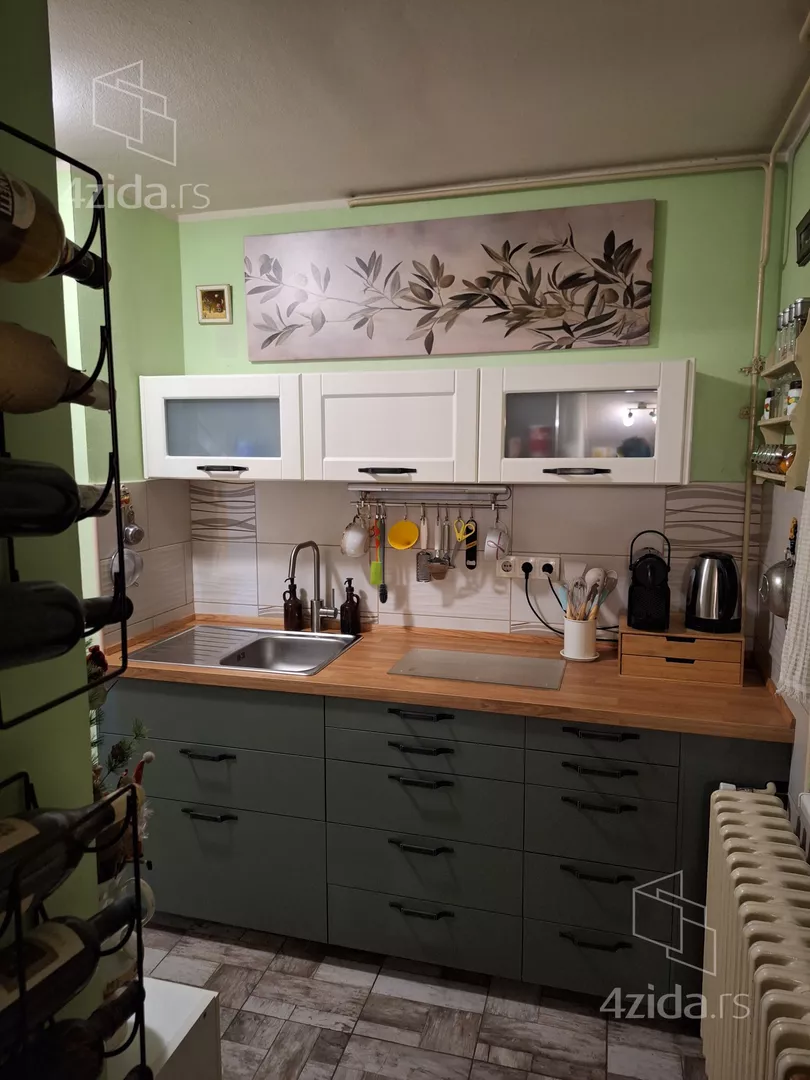 Troiposoban stan | 4zida