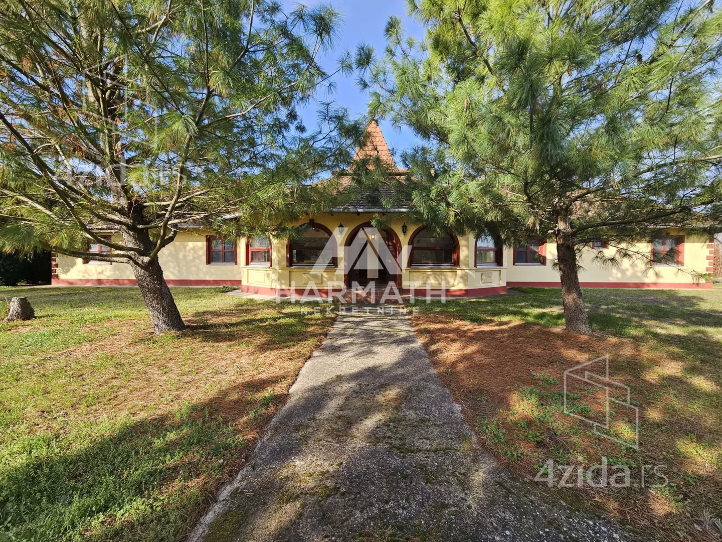 Poslovna zgrada | 4zida