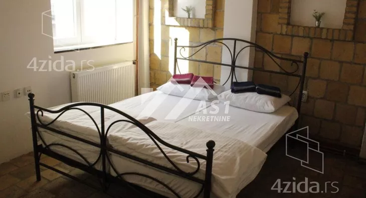 Četvoroiposoban stan | 4zida