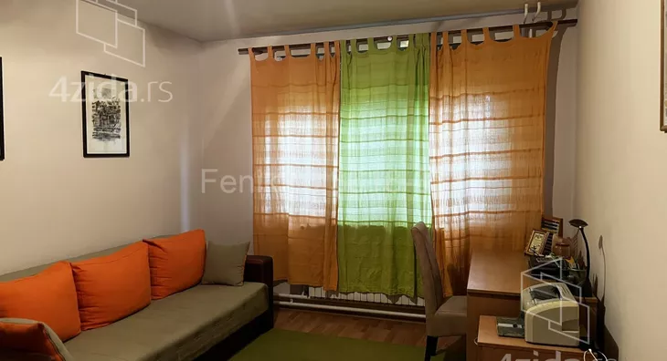 Šestosoban stan | 4zida