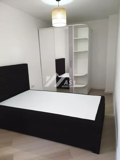 Železnički prilaz | 4zida.rs
