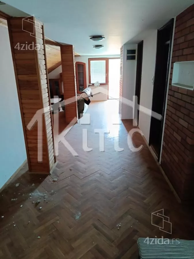 Kuća | 4zida
