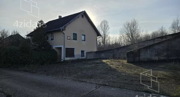 Poslovna zgrada | 4zida