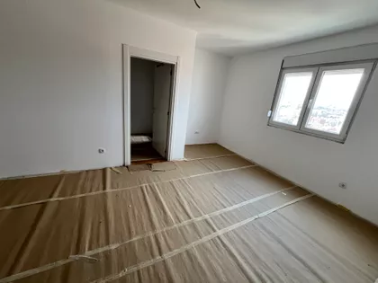 Aleksandra Bugarskog | 4zida.rs