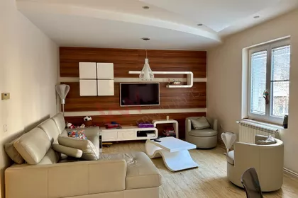 Makenzijeva | 4zida.rs