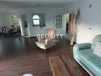 Lipov Gaj | 4zida.rs