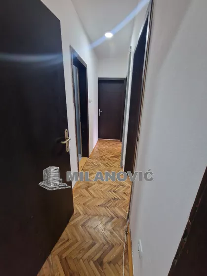 Prvomajska | 4zida.rs