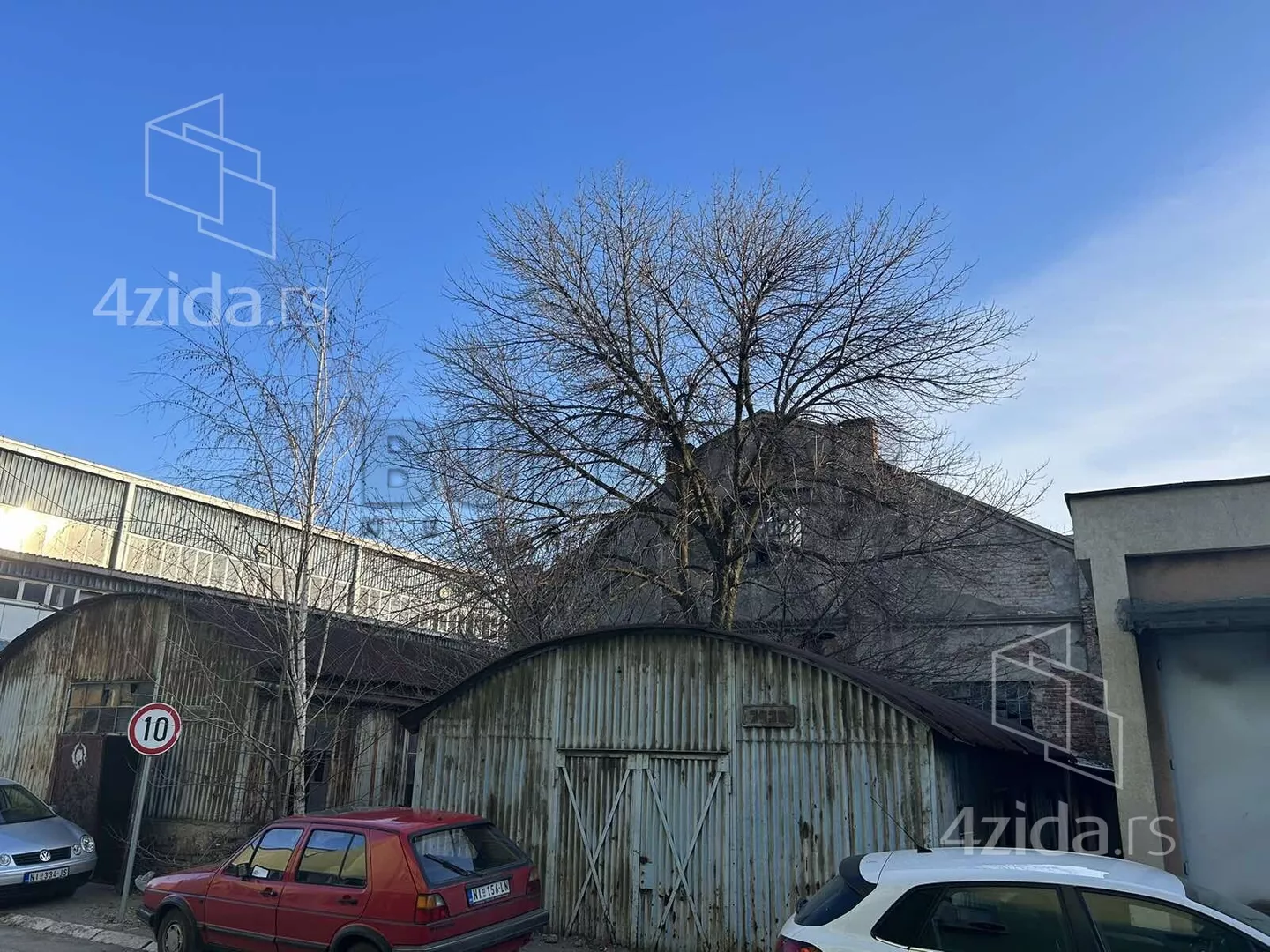 Lokal | 4zida